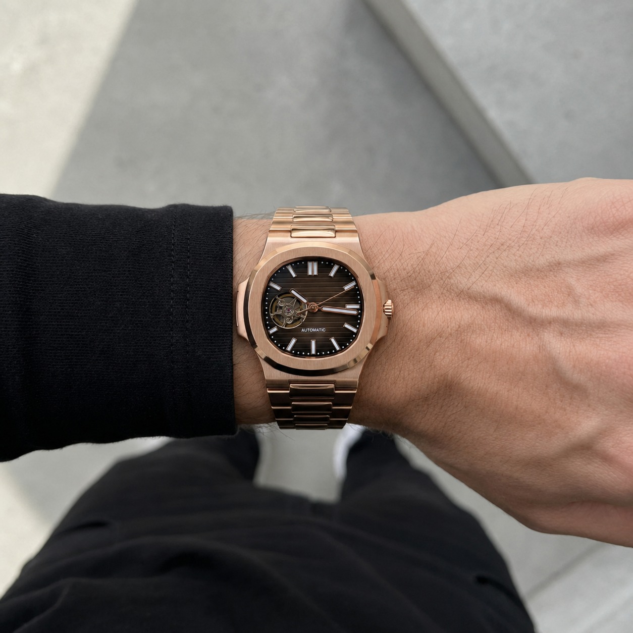 Nautilus Rose Gold Open Heart case detail