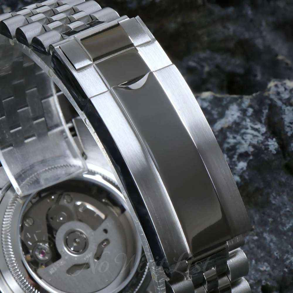 Seikojust | Classic Black