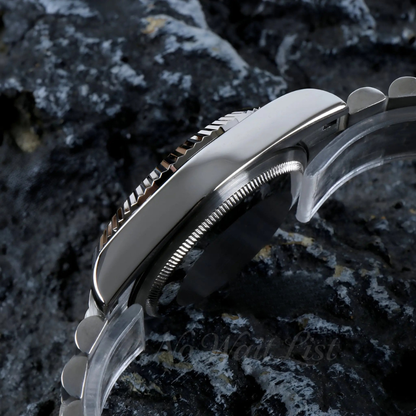 Seikojust | Classic Black