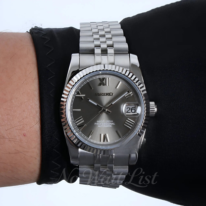 Seikojust | Roman Champagne